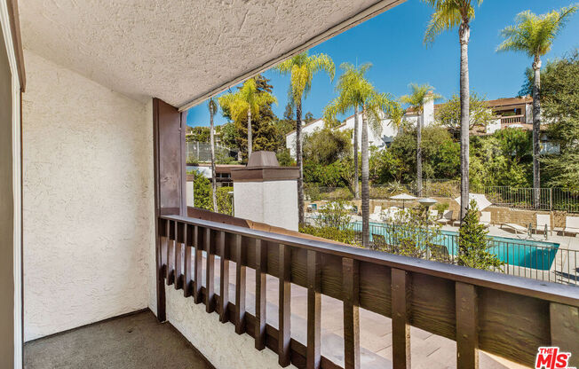 17207 PALISADES CIR
