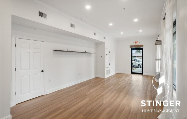 832 ALT PARIS AVE