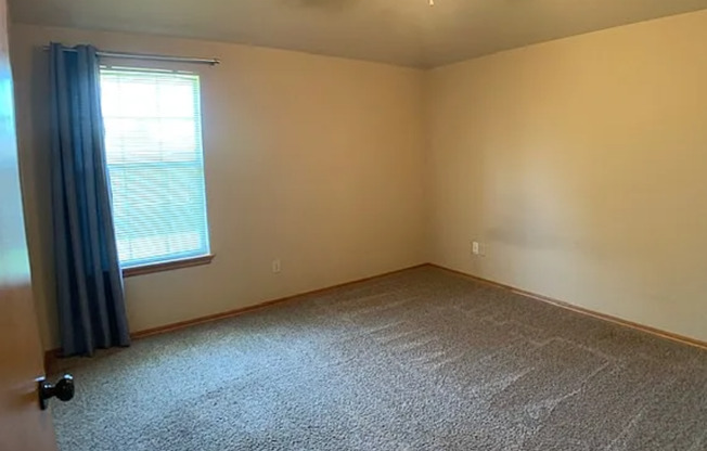 2 beds, 2 baths, $1,250