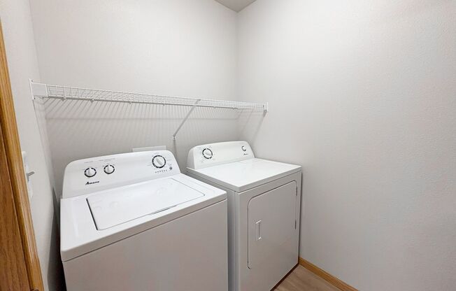 2 beds, 2 baths, 1,057 sqft, $1,165, Unit 2213-102