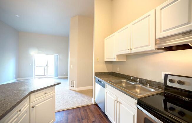 2 beds, 2 baths, 870 sqft, $1,995, Unit 503