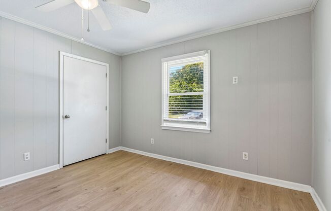 2 beds, 1 bath, 725 sqft, $1,250, Unit 90-3