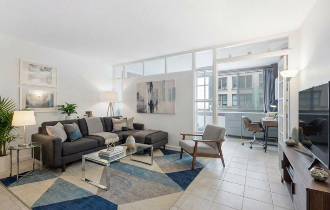 1 bed, 1 bath, $4,200, Unit 3G