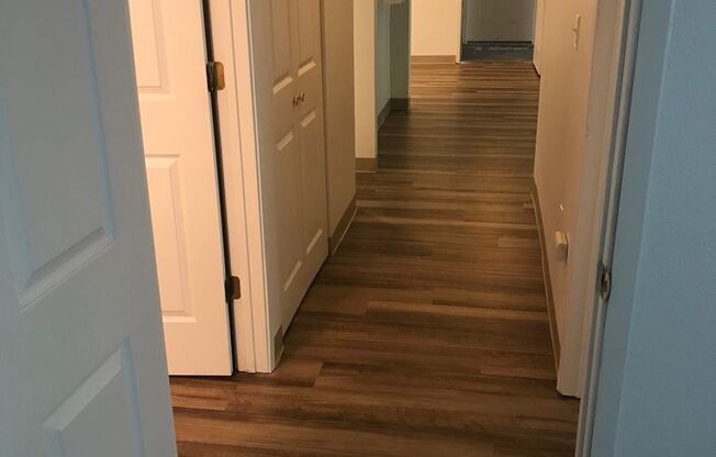2 beds, 1 bath, 950 sqft, $1,550, Unit D-02