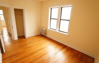 2 beds, 1 bath, 720 sqft, $1,795, Unit 1534-1G