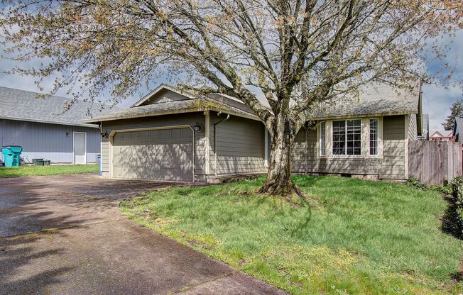 Three Bedroom on quiet cul-de-sac!