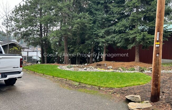 2+ bed, 2 bath house on the Spokane River!