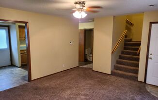 2 beds, 1.5 baths, 1,000 sqft, $800, Unit 1813 E 33rd #6