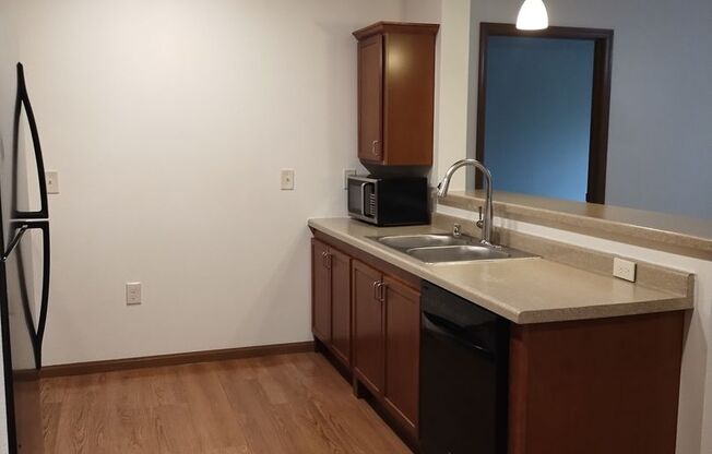 2 beds, 2 baths, 1,058 sqft, $1,475