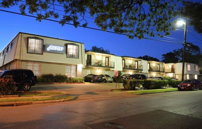 1 bed, 1 bath, 540 sqft, $1,100, Unit 103