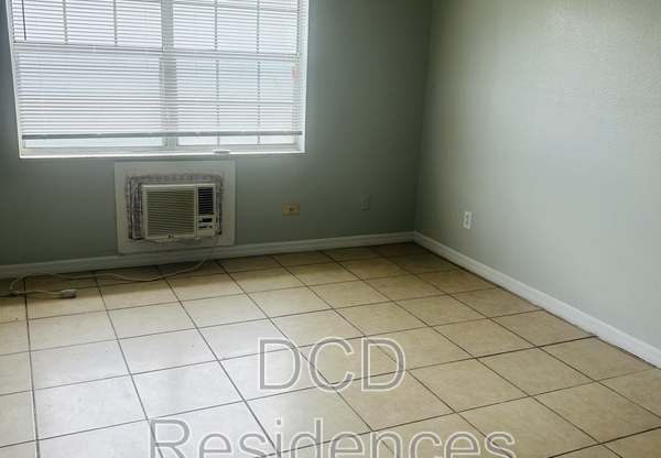 4115 E LINEBAUGH AVE