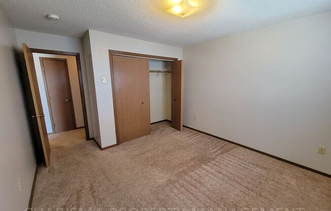 1 bed, 1 bath, 650 sqft, $849, Unit 1020 Southland Lane #06