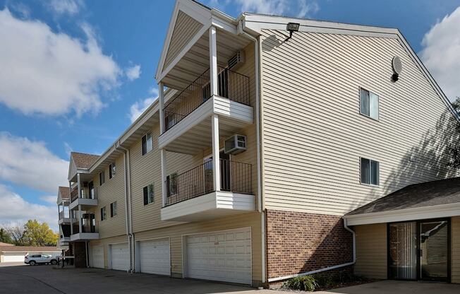 Prairiewood Meadows Apartments | Fargo, ND