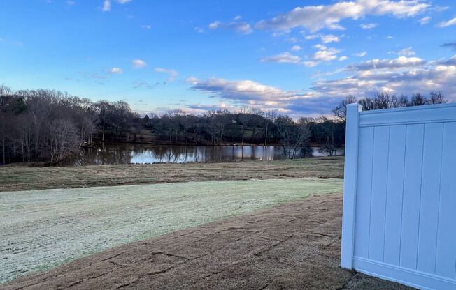 3 beds, 2.5 baths, 1,460 sqft, $1,595, Unit 326 Hummingbird Lane