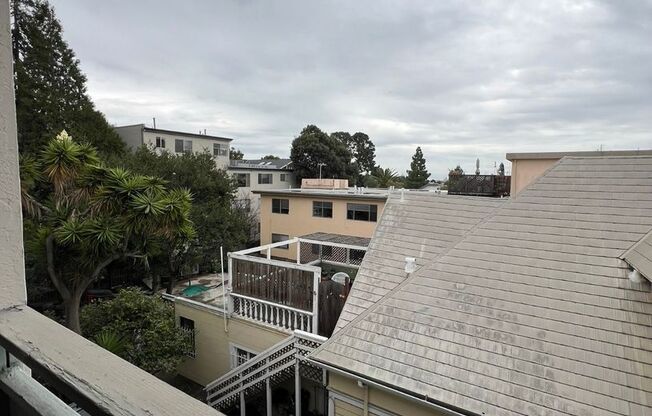 0740O - The Mariposa Apartments