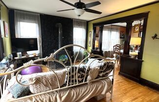 3 beds, 2 baths, $1,600