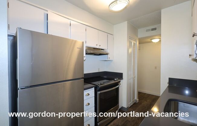 2 beds, 1 bath, $1,395