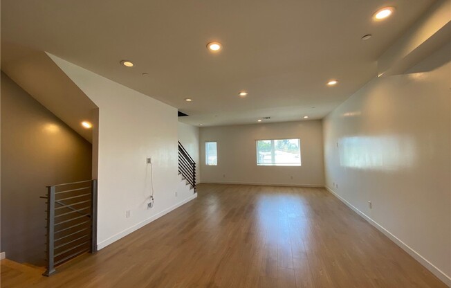 6411 LEXINGTON AVE