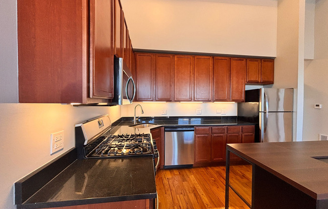 1 bed, 1 bath, $1,885, Unit E4