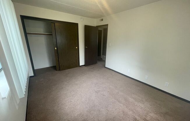 2 beds, 1 bath, 840 sqft, $1,095, Unit 10