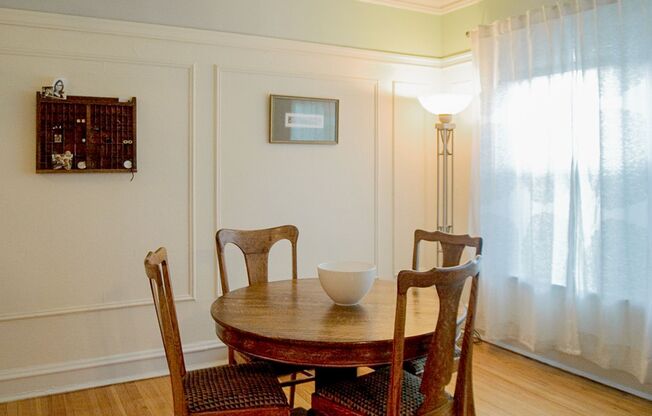 2 beds, 1 bath, 960 sqft, $2,150, Unit 2006-3