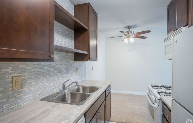 1 bed, 1 bath, 650 sqft, $1,145, Unit 3028402