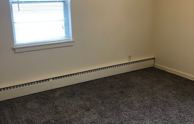 2 beds, 1 bath, 695 sqft, $725, Unit 1500-303