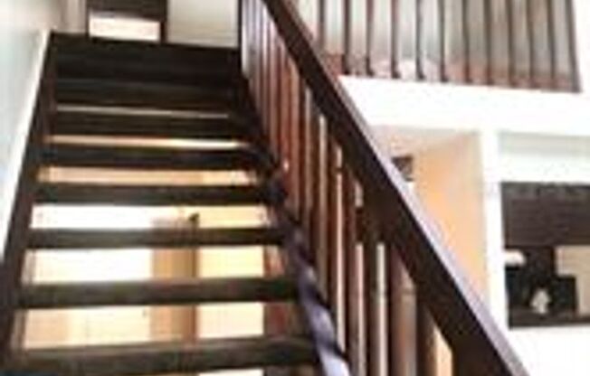 2 Bedroom /  2 Bath Townhouse in Orlando - Available Now!