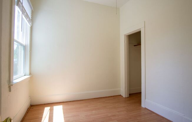 2 beds, 1 bath, $1,345, Unit 214