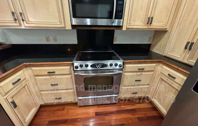 120 AMBIANCE CIR
