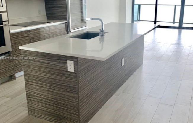 2 beds, 2 baths, $4,650