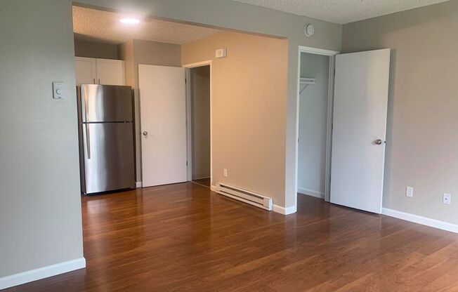 1 bed, 1 bath, 600 sqft, $1,250, Unit 32