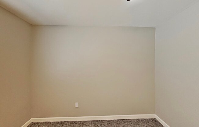 420 E TULANE DR