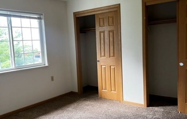 3 beds, 2 baths, 1,328 sqft, $1,955, Unit 54682