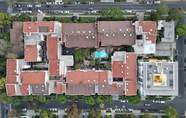 1 bed, 1 bath, 693 sqft, $3,000, Unit 228