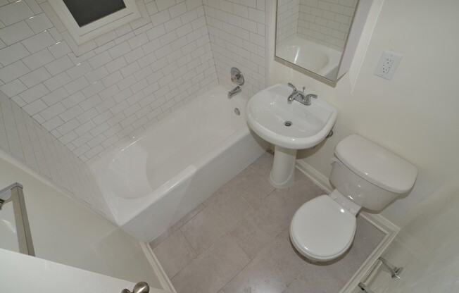 Studio, 1 bath, 400 sqft, $1,450