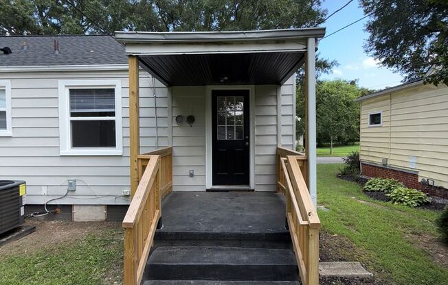Beautiful renovated 3 bedroom 2 full bath home in Church Hill