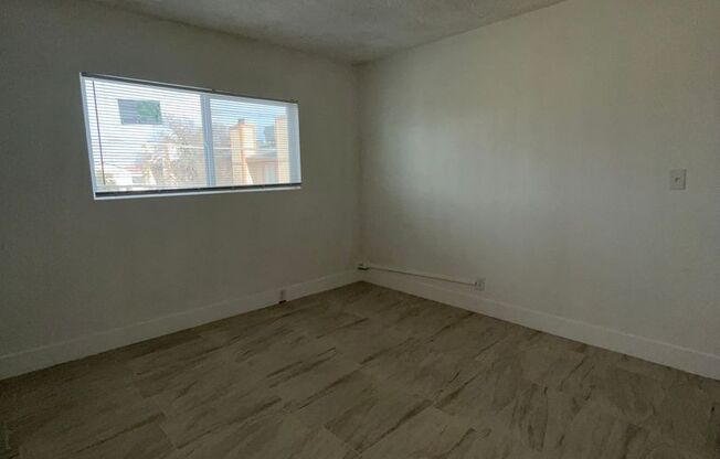 2 beds, 1 bath, $1,100, Unit 530-4