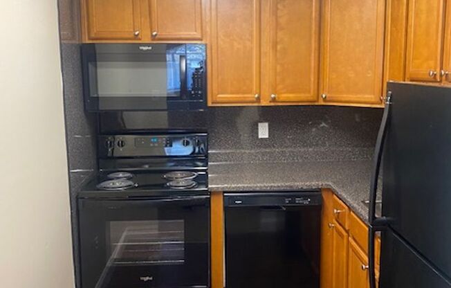 1 bed, 1 bath, 625 sqft, $1,205, Unit B05