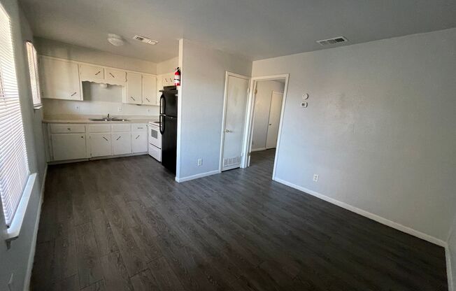 1 bed, 1 bath, 505 sqft, $525, Unit Unit 12