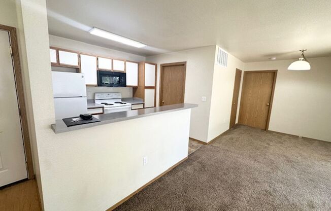 2 beds, 2 baths, $1,295