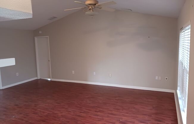 3 Bedroom 2 Bath Single Family Home w/ Waterfront Views
