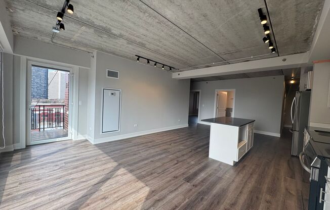 2 beds, 2 baths, 908 sqft, $3,825, Unit 952-802