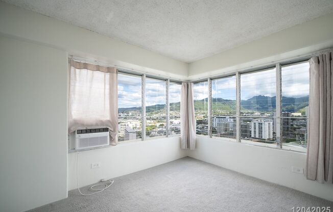 1 bed, 1 bath, $2,100, Unit APARTMENT 2405