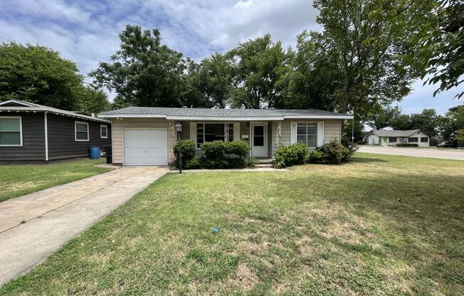 815 Dugan St, Arlington, TX 76010