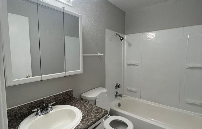 1 bed, 1 bath, 625 sqft, $1,150, Unit 29