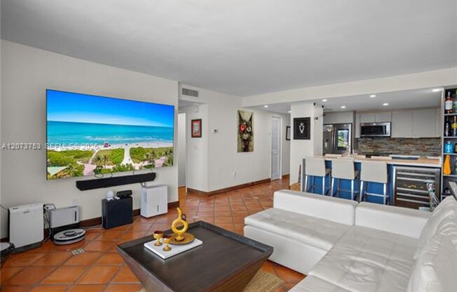 2 beds, 2 baths, $3,000, Unit # 1204