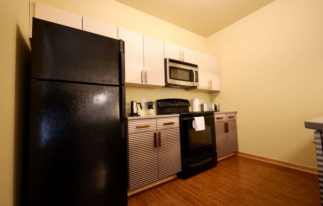 1 bed, 1 bath, 707 sqft, $2,736, Unit Unit 102