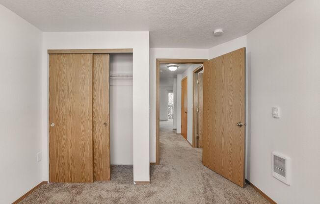 2 beds, 2 baths, 976 sqft, $1,450, Unit 2271-105