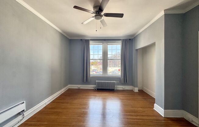 1 bed, 1 bath, $1,095, Unit 220